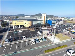 ひとの駅さんぼんまつ　