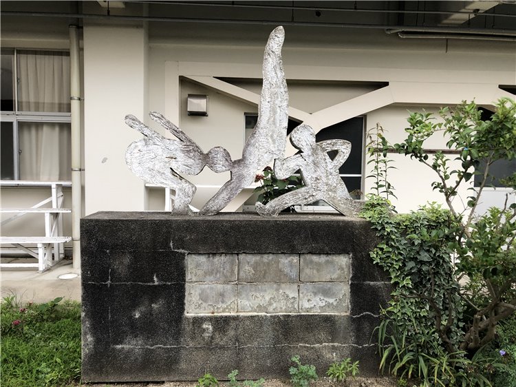 走れ飛べ泳げの画像